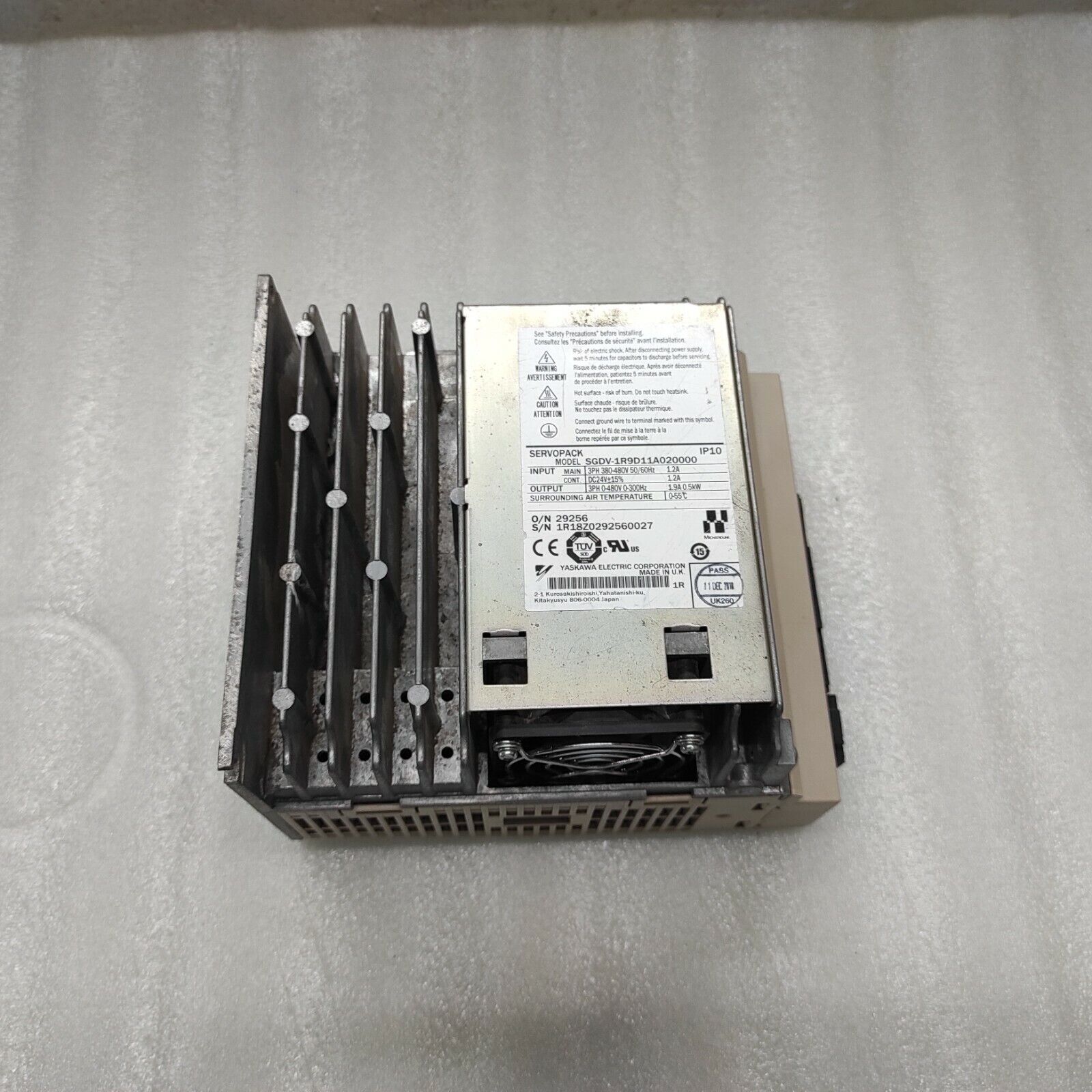 YASKAWA SGDV-1R9D11A020000 SERVOPACK 