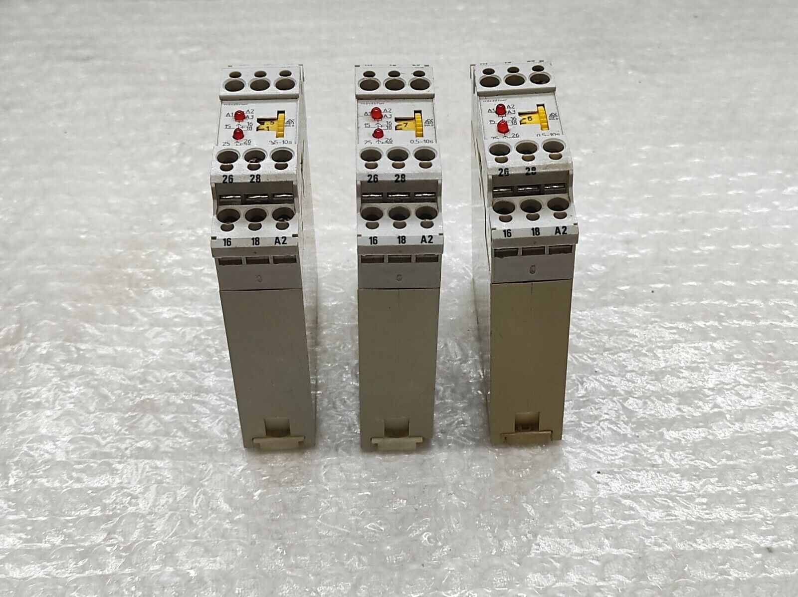 Dold MK 9906.82/024 Time Control Relay 220-240V AC/24V AC-DC MK9906.82/024