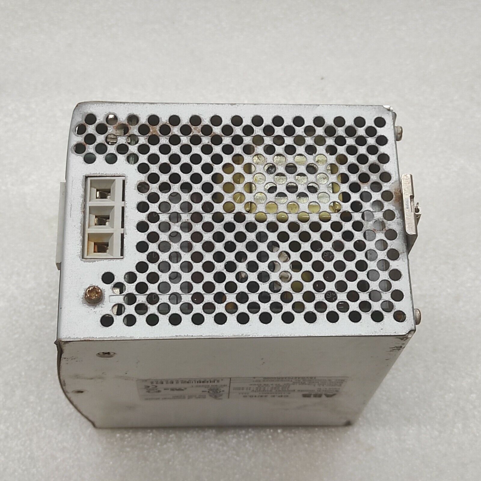 ABB CP-E 24/10.0 POWER SUPPLY 1SVR427035R0000 24VDC 10A