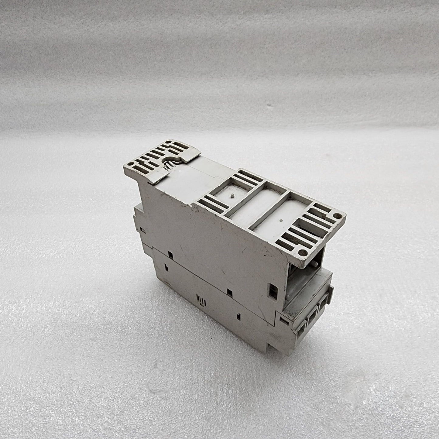 ALLEN BRADLEY SMC-3 SOFT STARTER 3A CAT 150-C3NBD