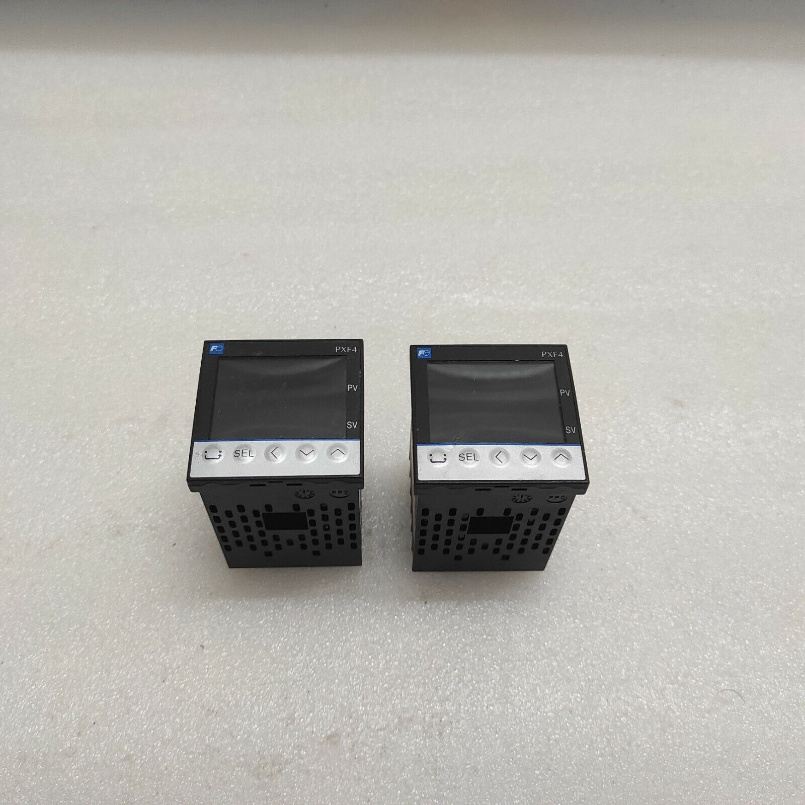 FUJI ELECTRIC PXF4 TEMPERATURE CONTROLLER PXF4ACR2-1VY00-P 100-240VAC 