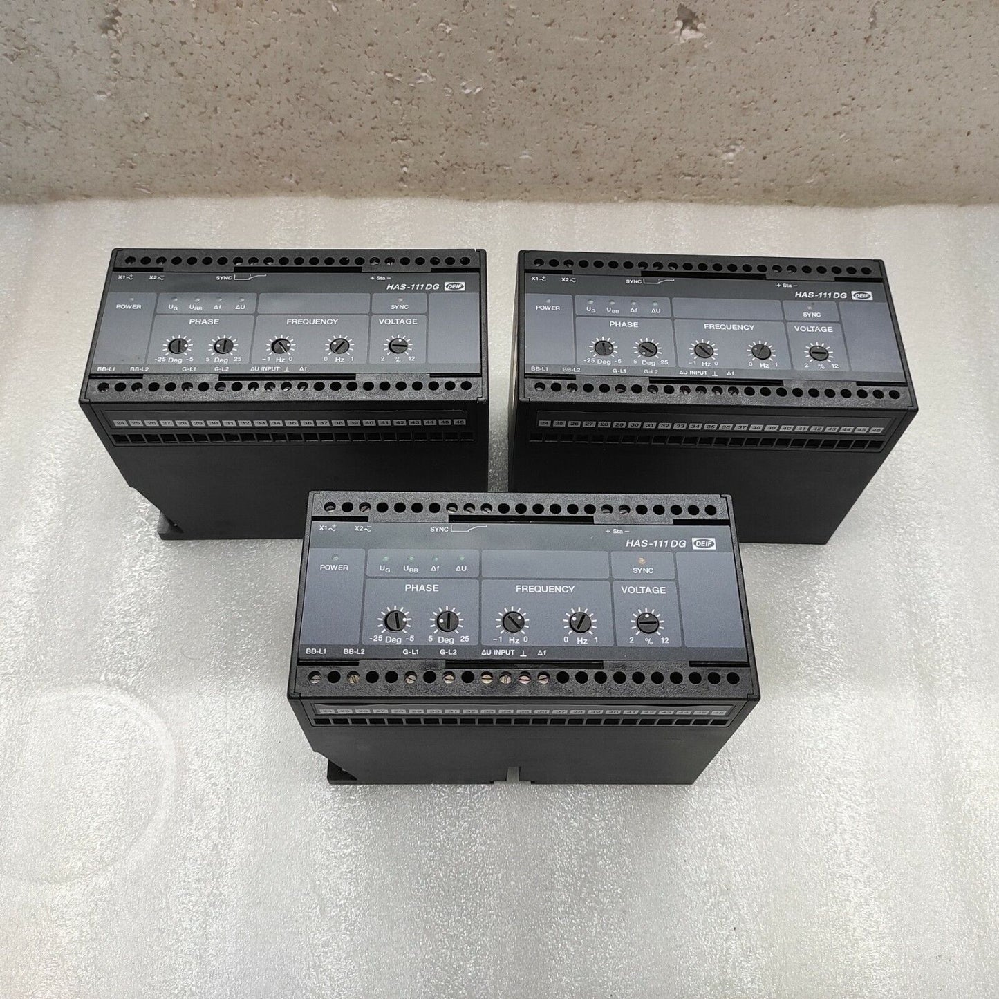 DEIF HAS-111DG SYNCHRONISER AND CIRCUIT BREAKER CLOSING 100029804.10 220V