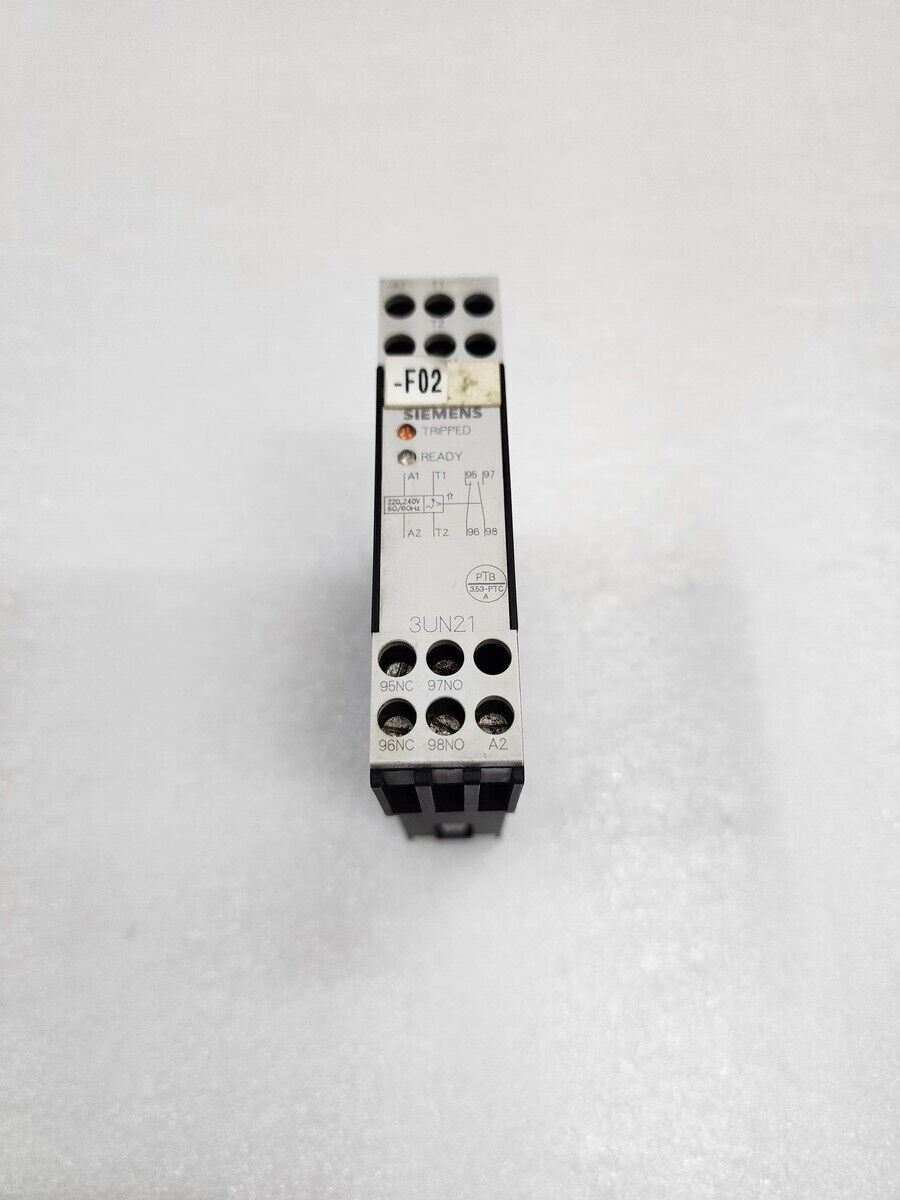 SIEMENS 3UN2100-0AN7 MOTOR THERMISTOR MODULE RELAY 220-240V