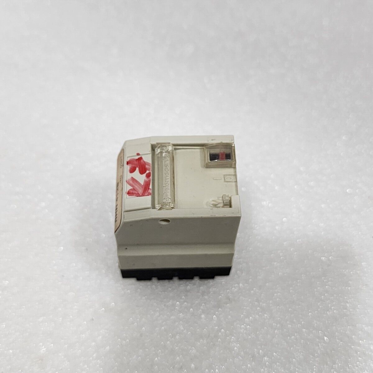 TELEMECANIQUE RHN 412B PLUG IN RELLAY 24V