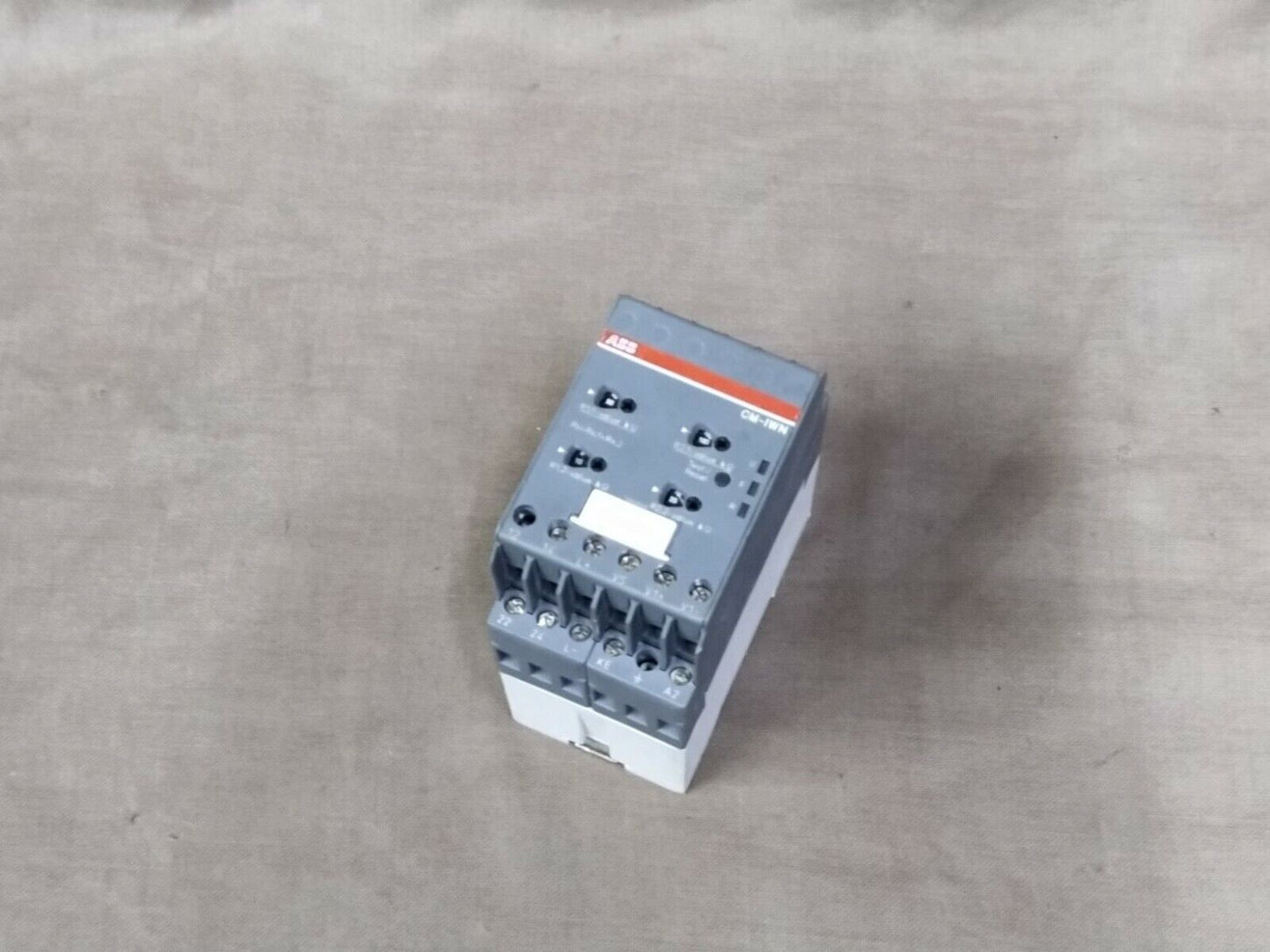 ABB CM-IWN.5 Multifunction Insulation Monitoring Relay 1SVR650660R0400