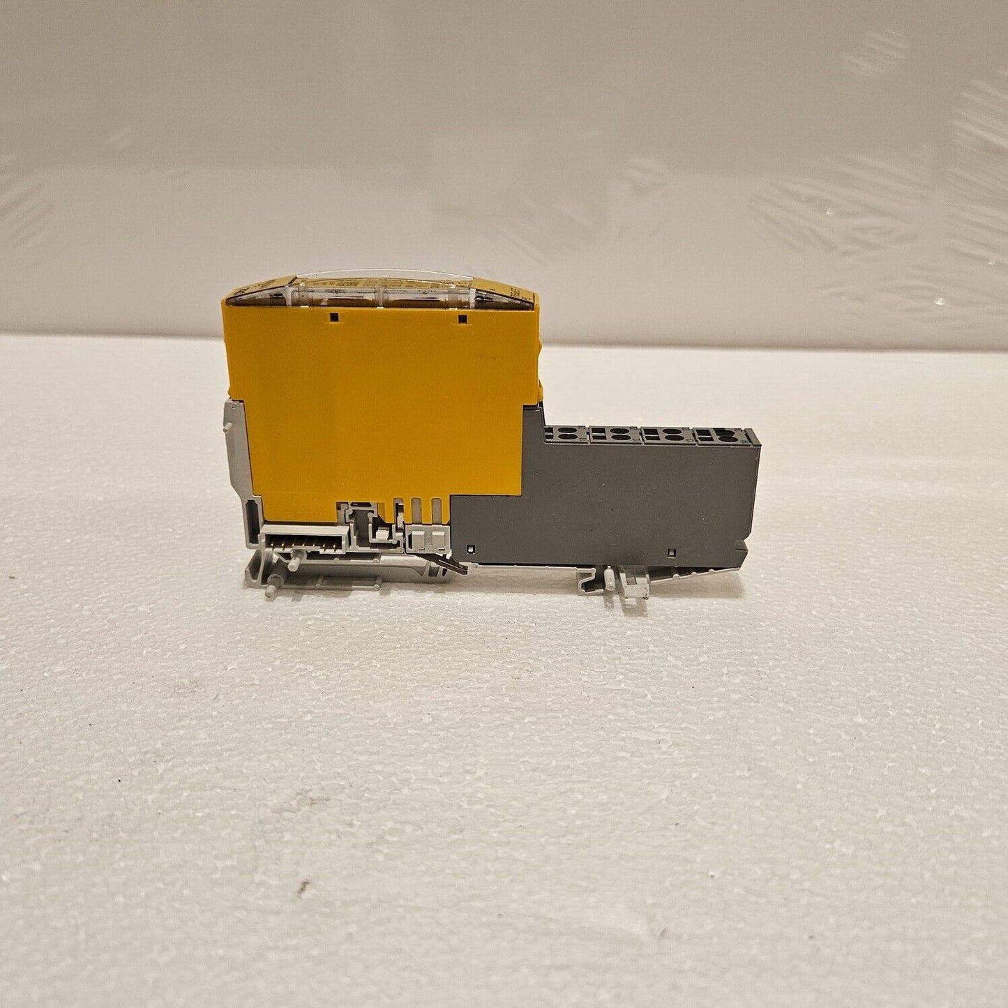 PILZ PSSU E F PS POWER SUPPLY MODULE 312190 LOT OF 2 UNIT