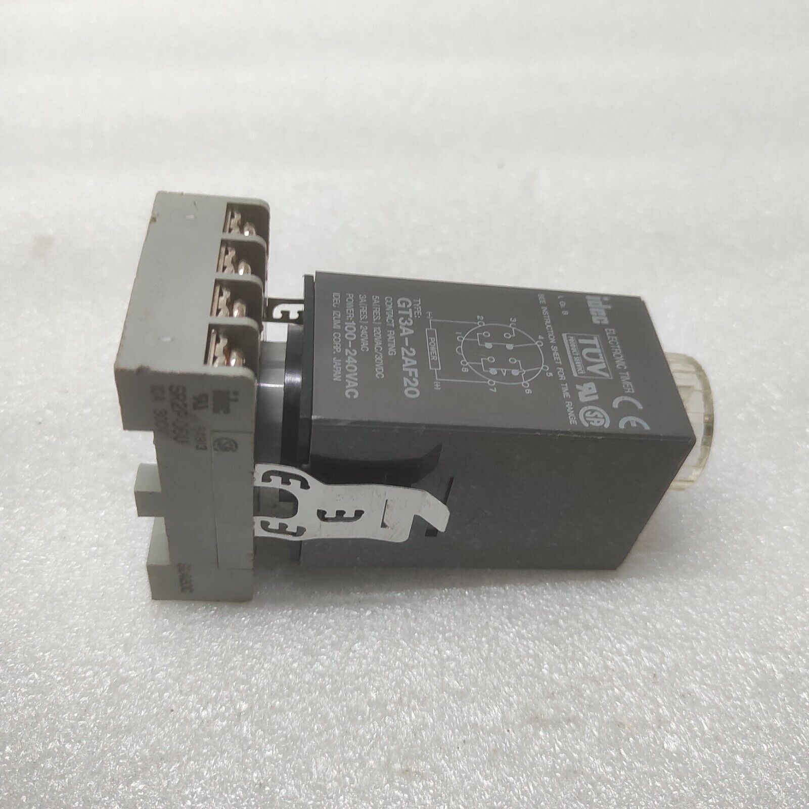 IDEC GT3A-2AF20 MULTIFUNCTION TIMER 100-240VAC