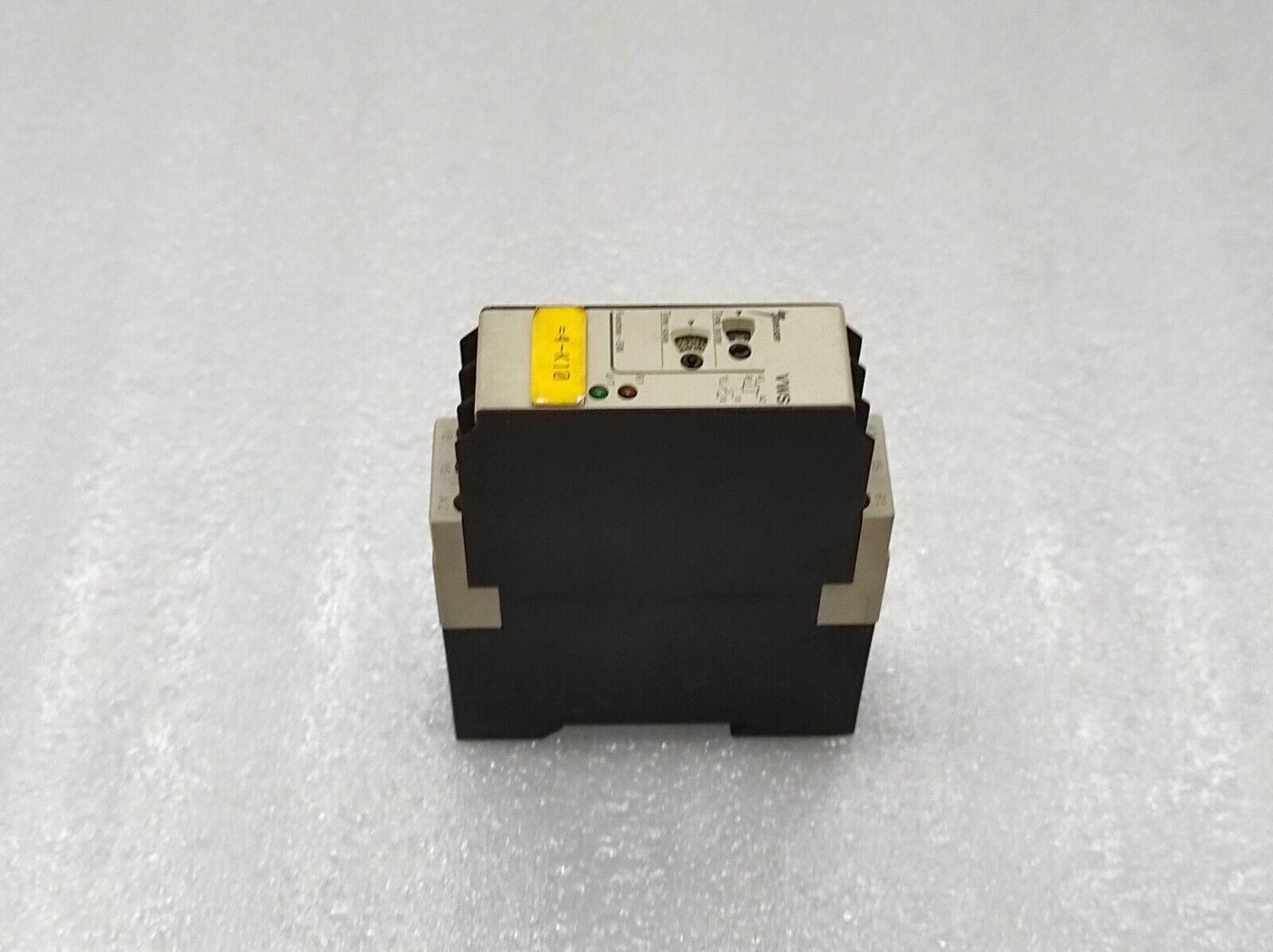 Janssen VWS Switch on Relay E09-1320-0X3 110-240VAC/24V AC-DC 0.05S - 300H