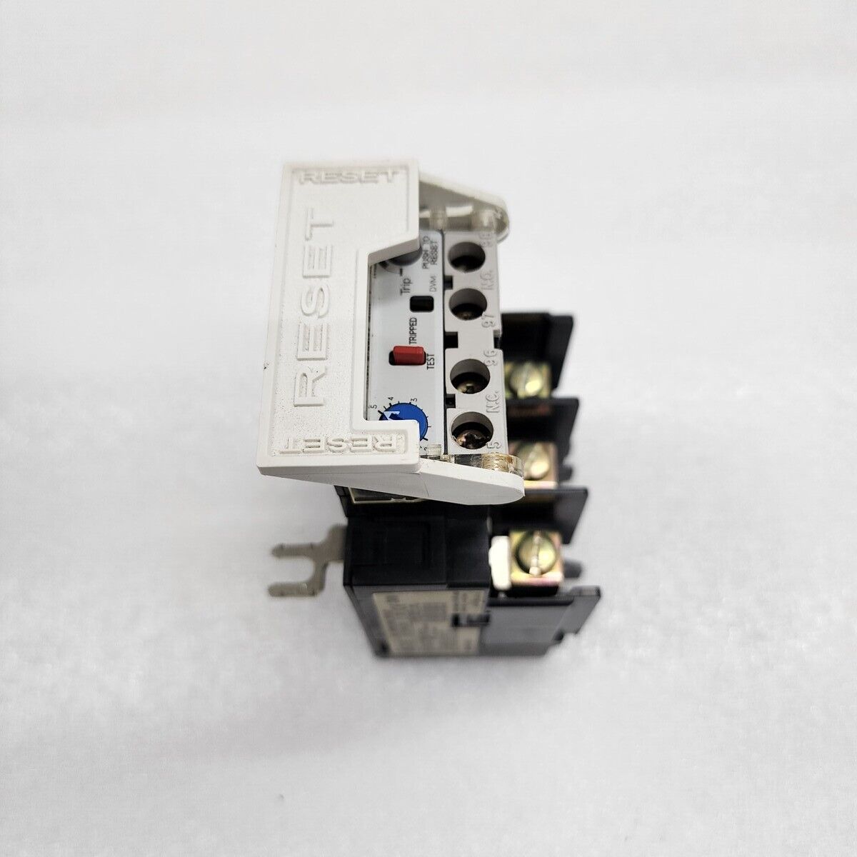 ALLEN BRADLEY CAT 592-A2EA SER A OVERLOAD RELAY 1.6-5.0 A