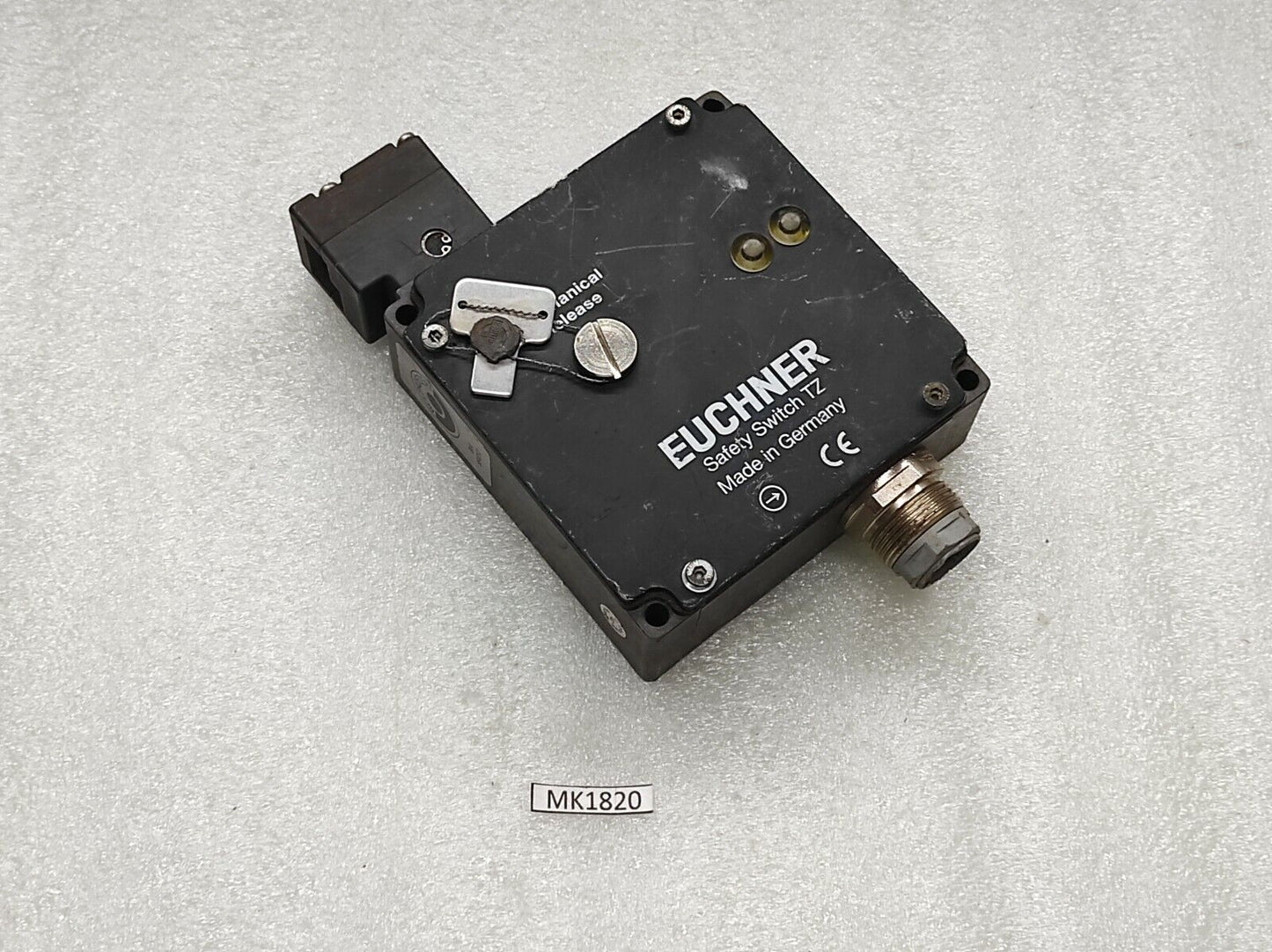 EUCHNER TZ2LE024SR6 SAFETY SWITCH 049159 230V/24VDC 6A