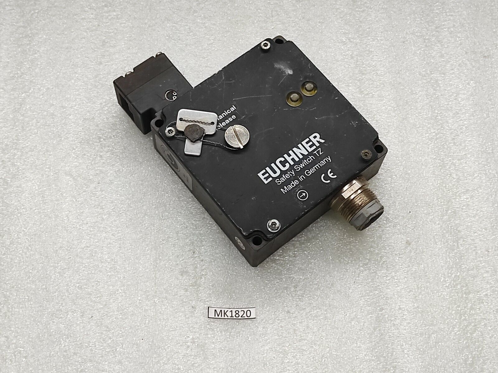 EUCHNER TZ2LE024SR6 SAFETY SWITCH 049159 230V/24VDC 6A