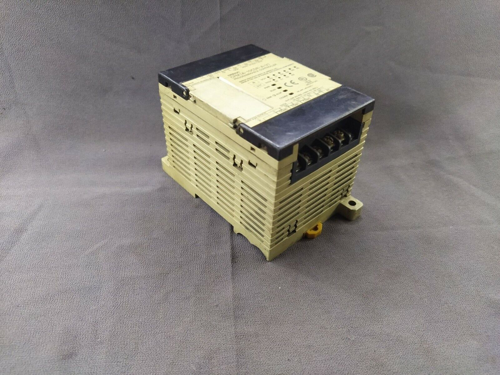 Omron CPM1A-10CDR-A-V1 Programmable Controller 100-240V AC CPM1A10CDRAV1
