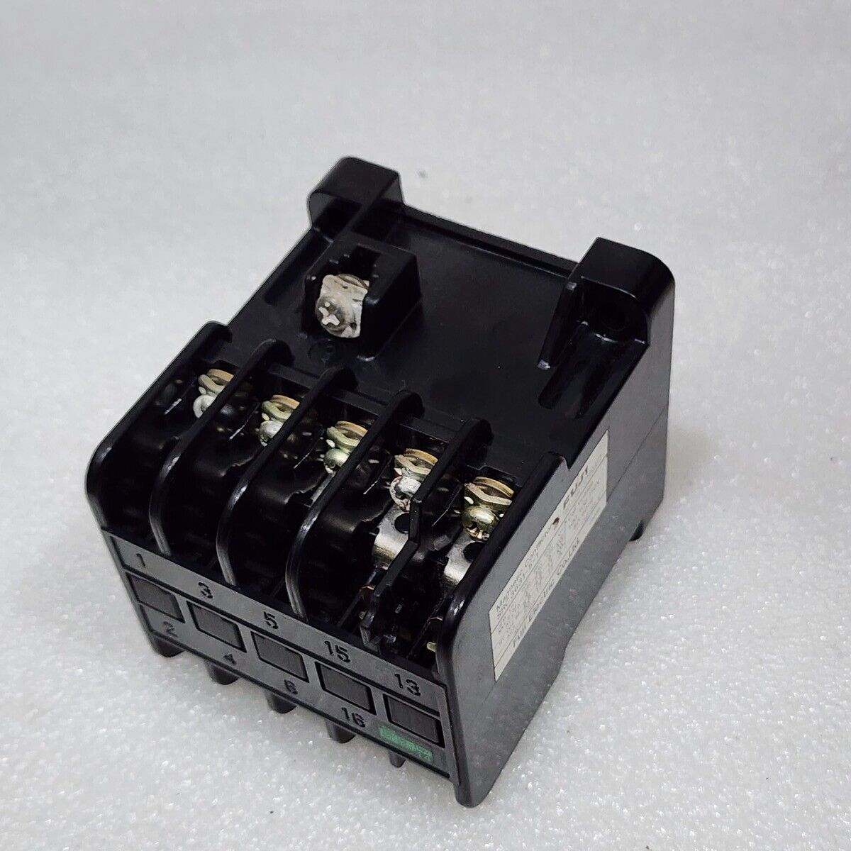 FUJI ELECTRIC SRC 3631-5-1 MAGNETIC CONTACTOR  COIL VOLTAGE 100-110V