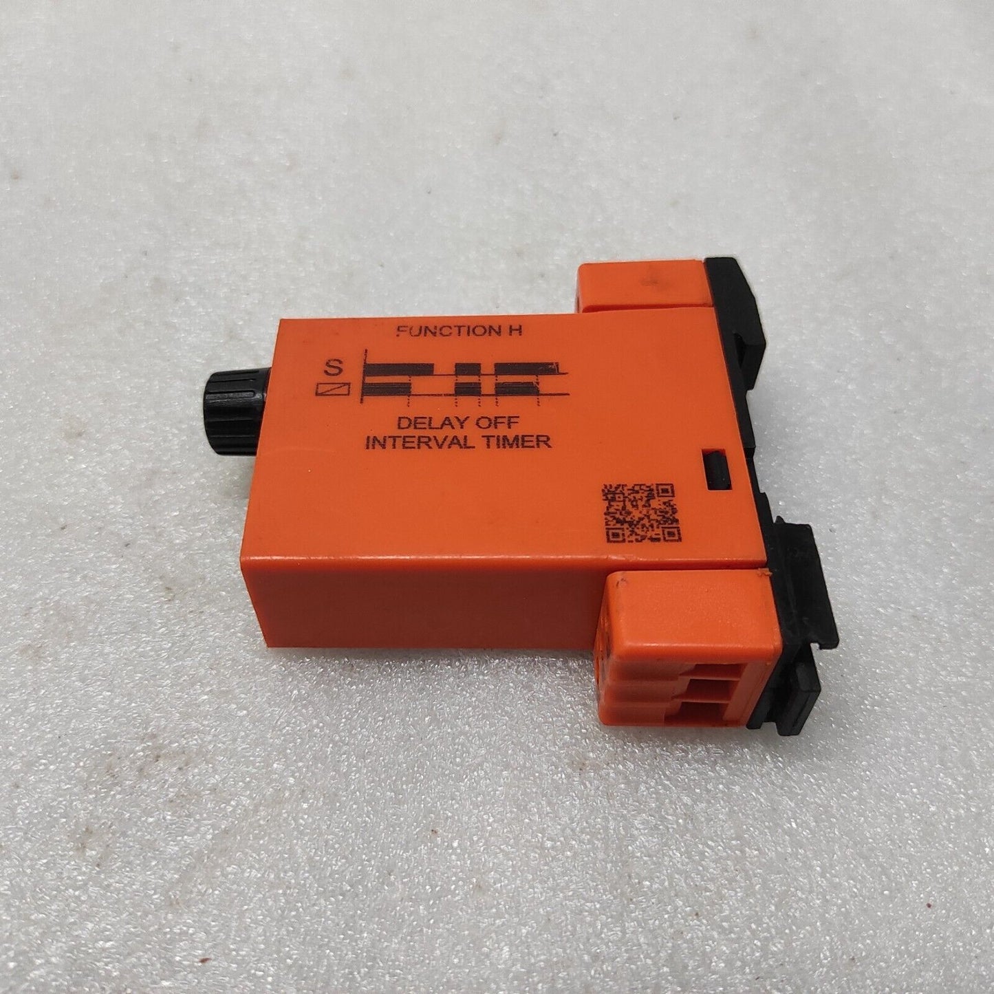 FOXTAM CONTROLS YRH.S DELAY OFF TIMER 