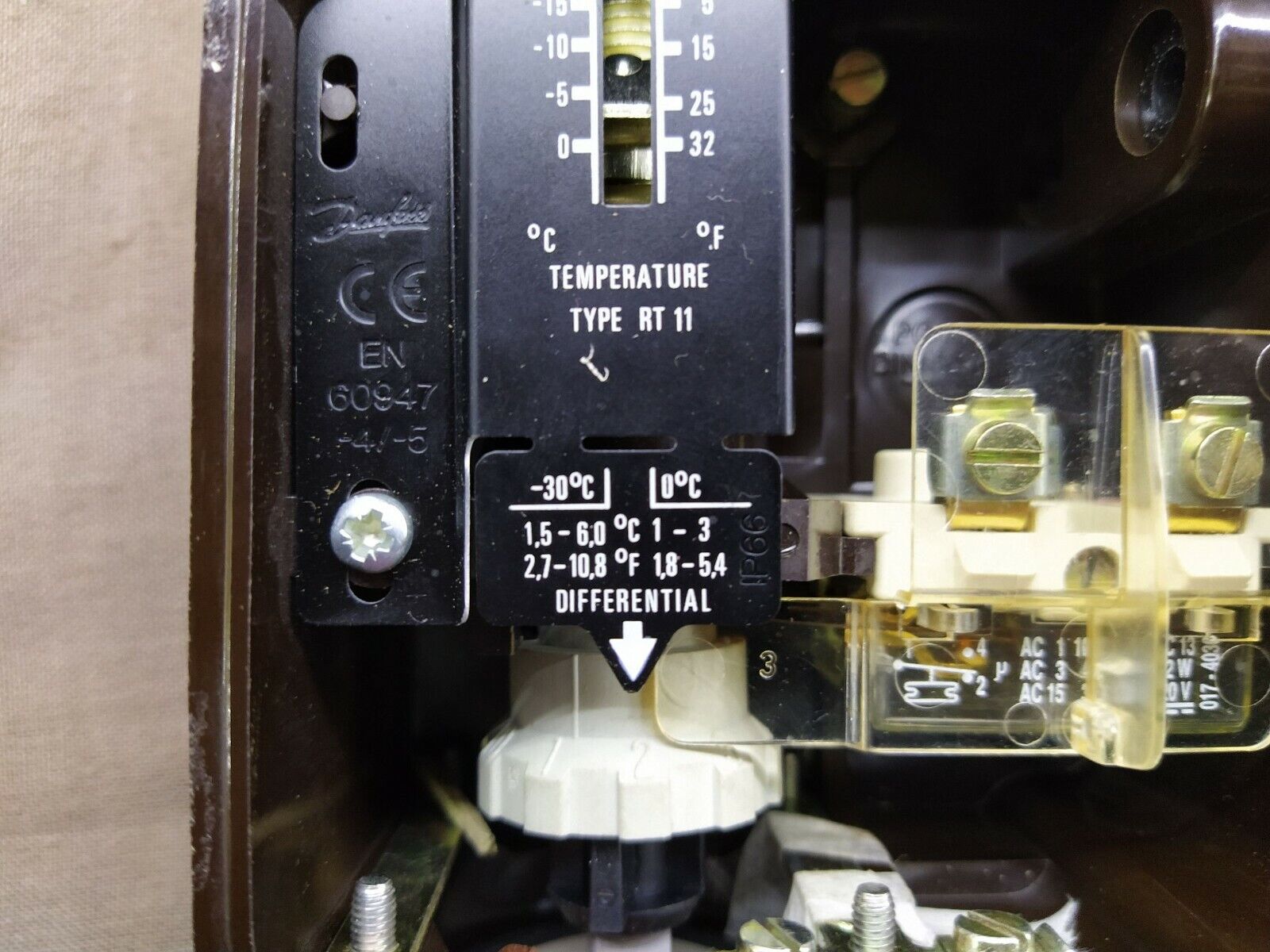 Danfoss RT11 017-5083 Thermostat