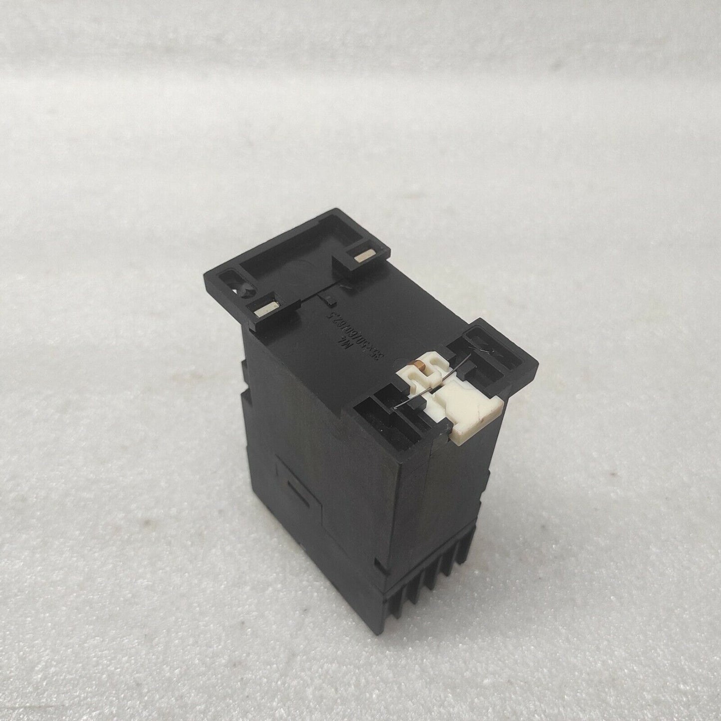 SIEMENS 7PU2040-2AN23 TIMING RELAY 220-240V