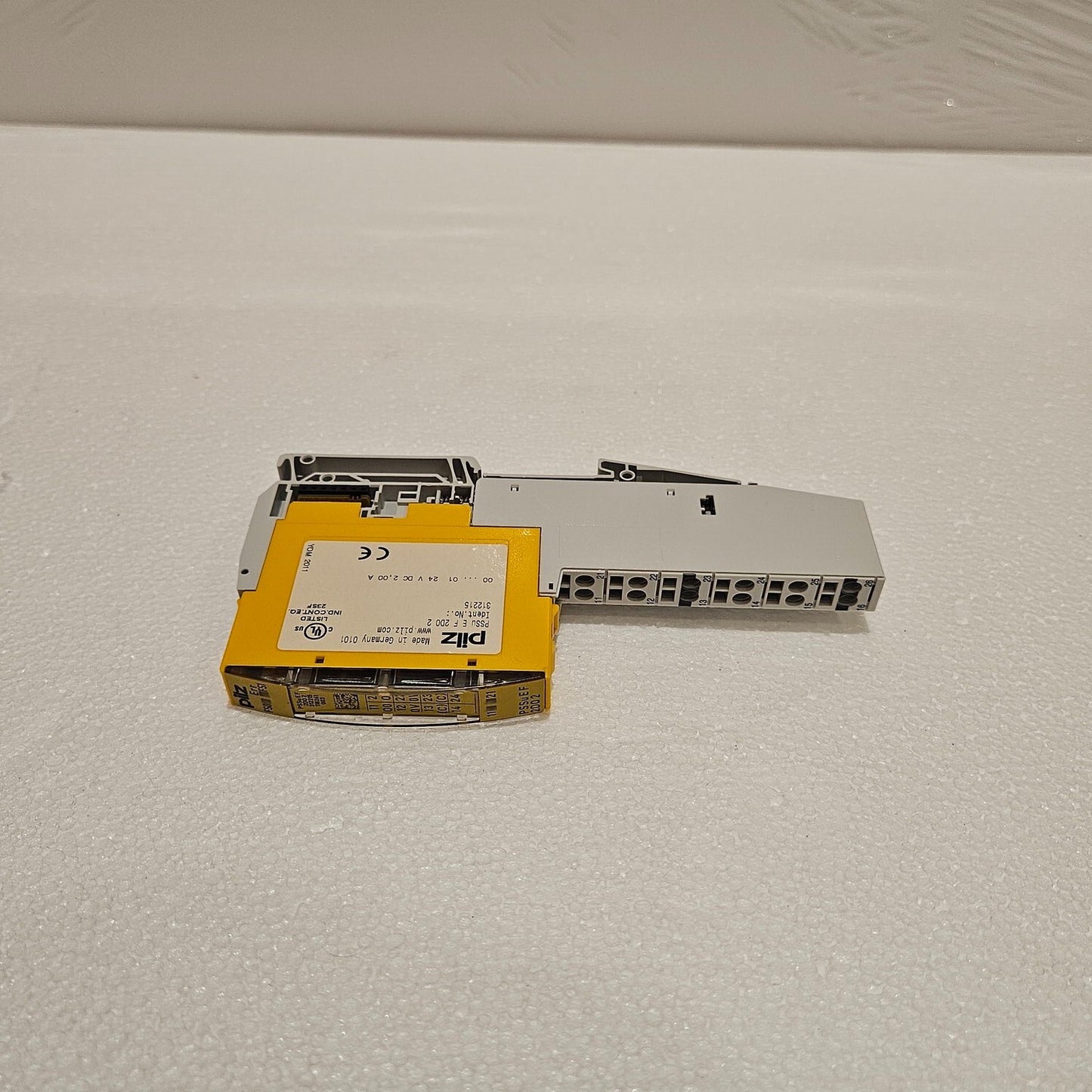 PILZ PSSU E F 2DO 2 SAFE I/O MODULE 312215 LOT OF 4 UNIT