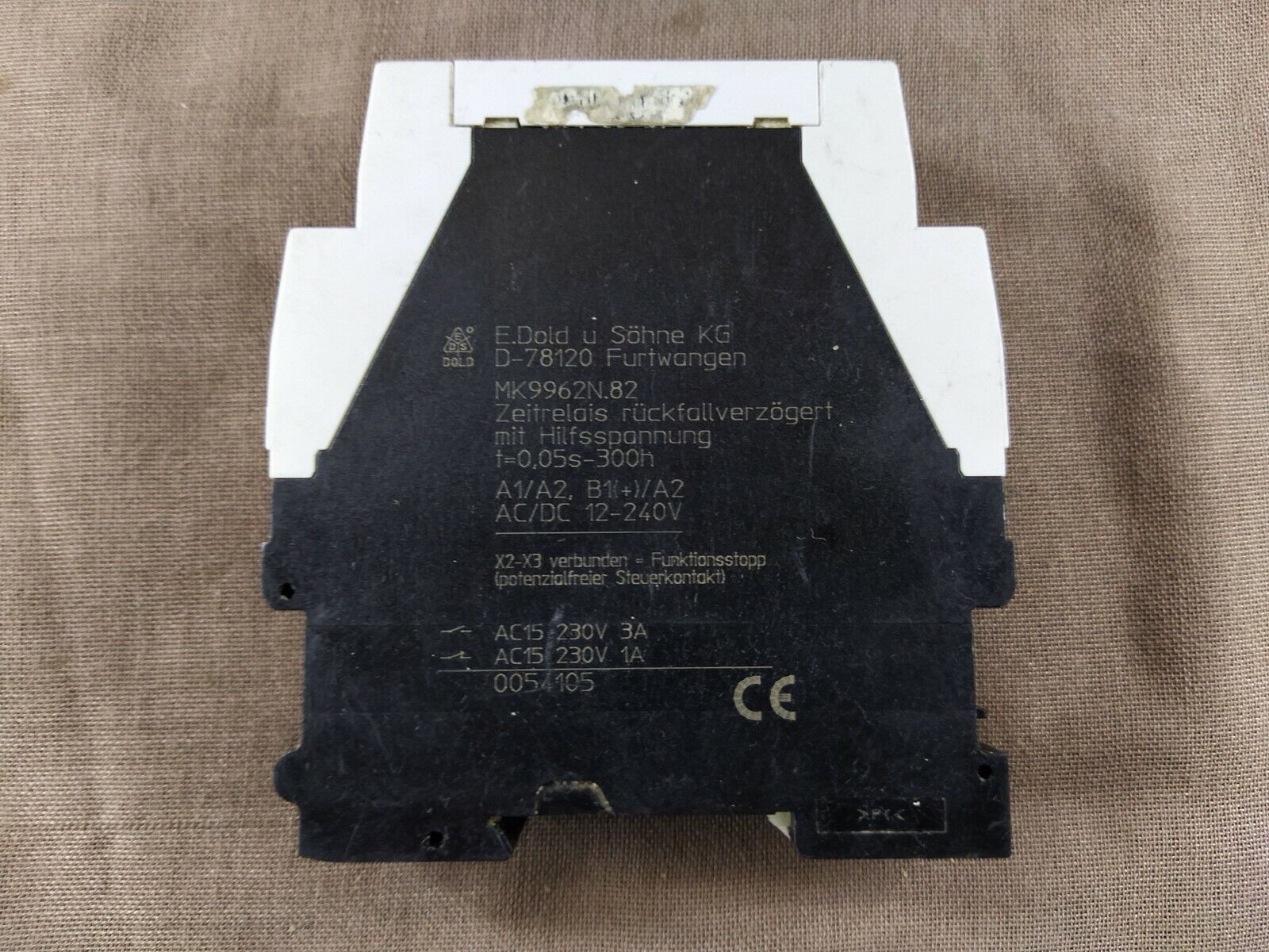 Dold MK9962N.82 Timer 0.05-300h Release Delay 12-240V 0054105 MK9962N82