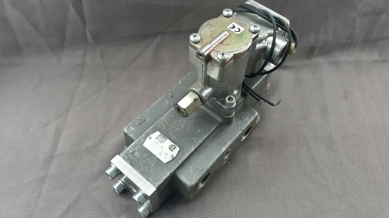 Parker Schrader Bellows L6455610461 Pneumatic Solenoid Valve SK-200/A5 Single