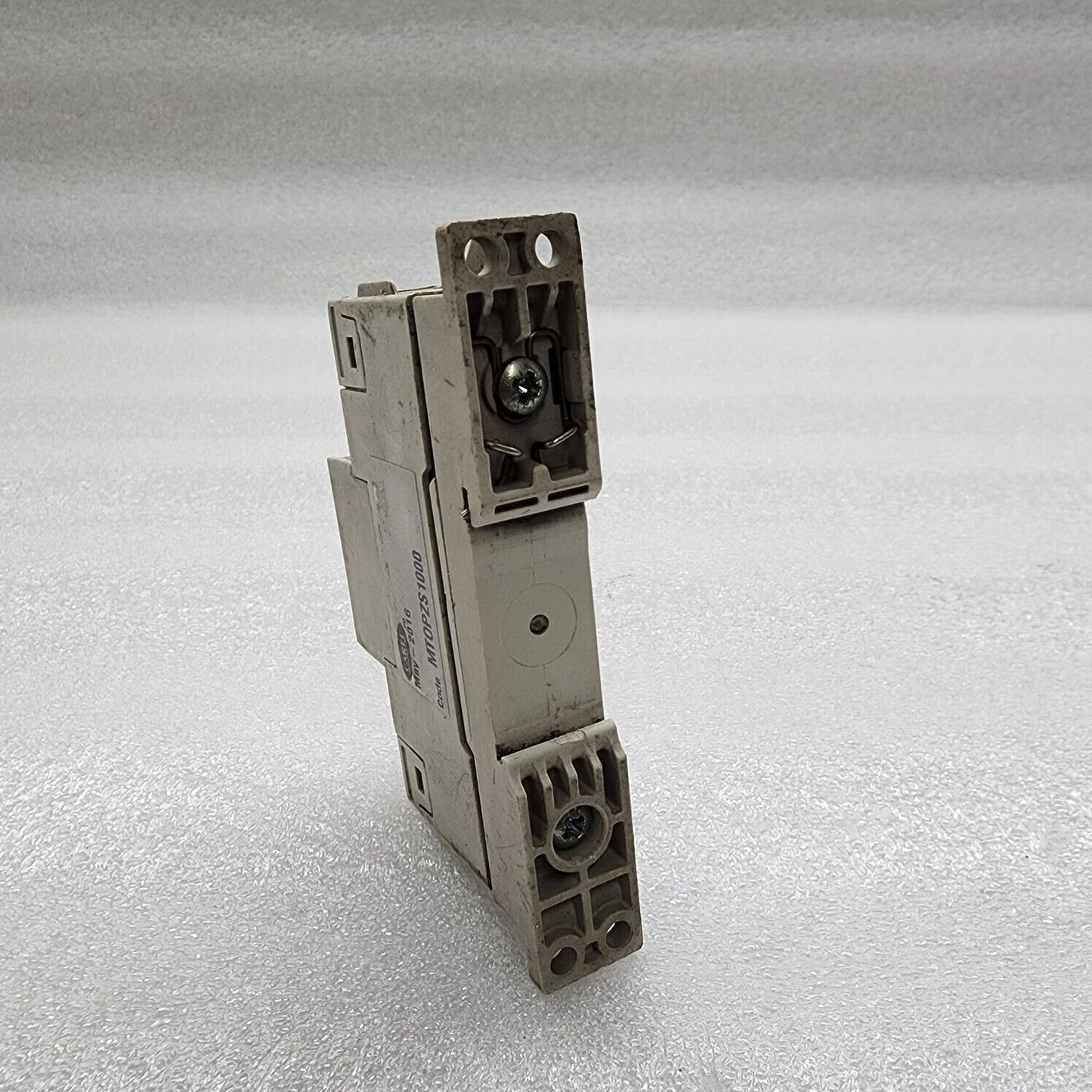 CARLO GAVAZZI RGS1A23D25KKEDIN SOLID STATE RELAY 24-240VAC/3-32VDC