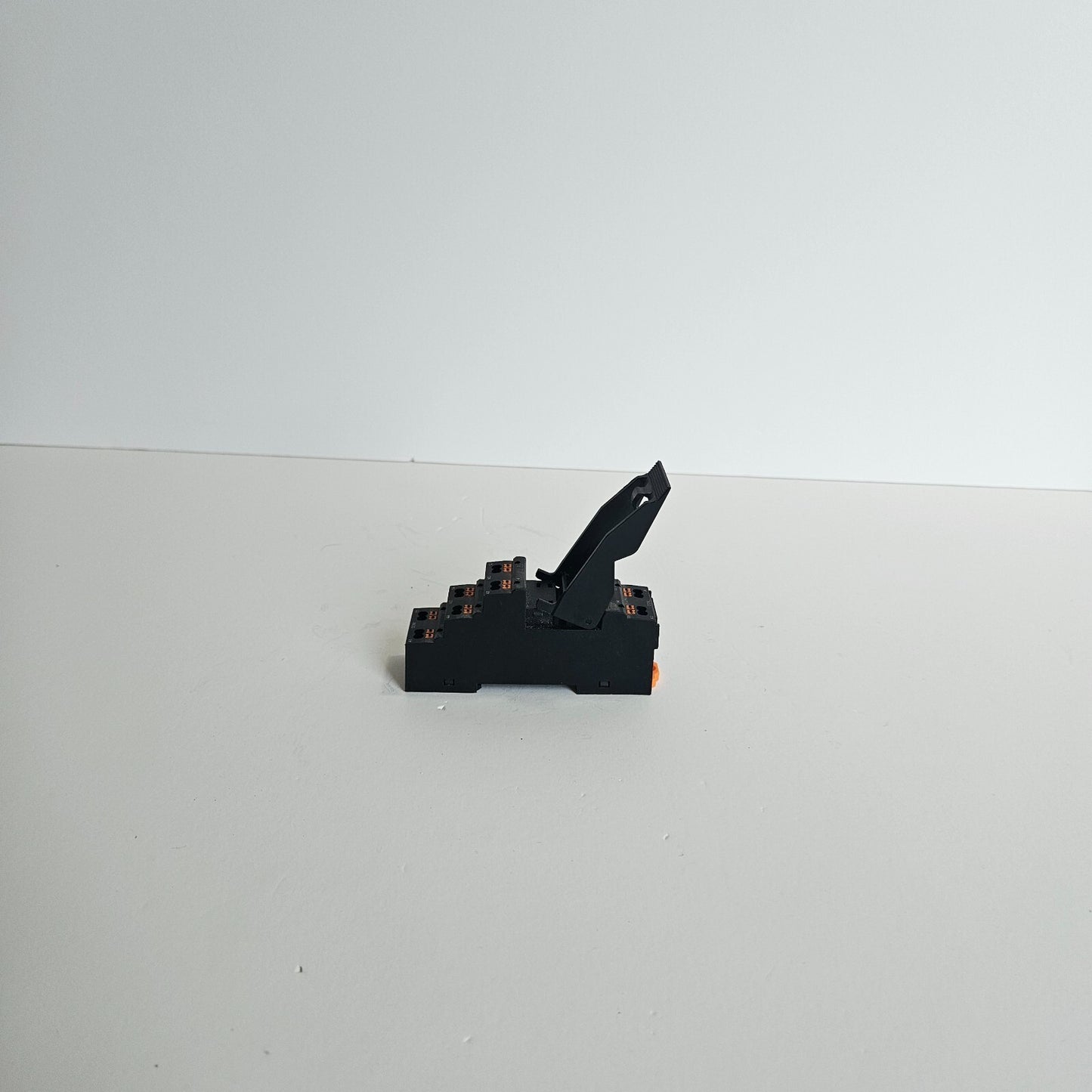 DEGSON DPWF08A-F3 RELAY SOCKET