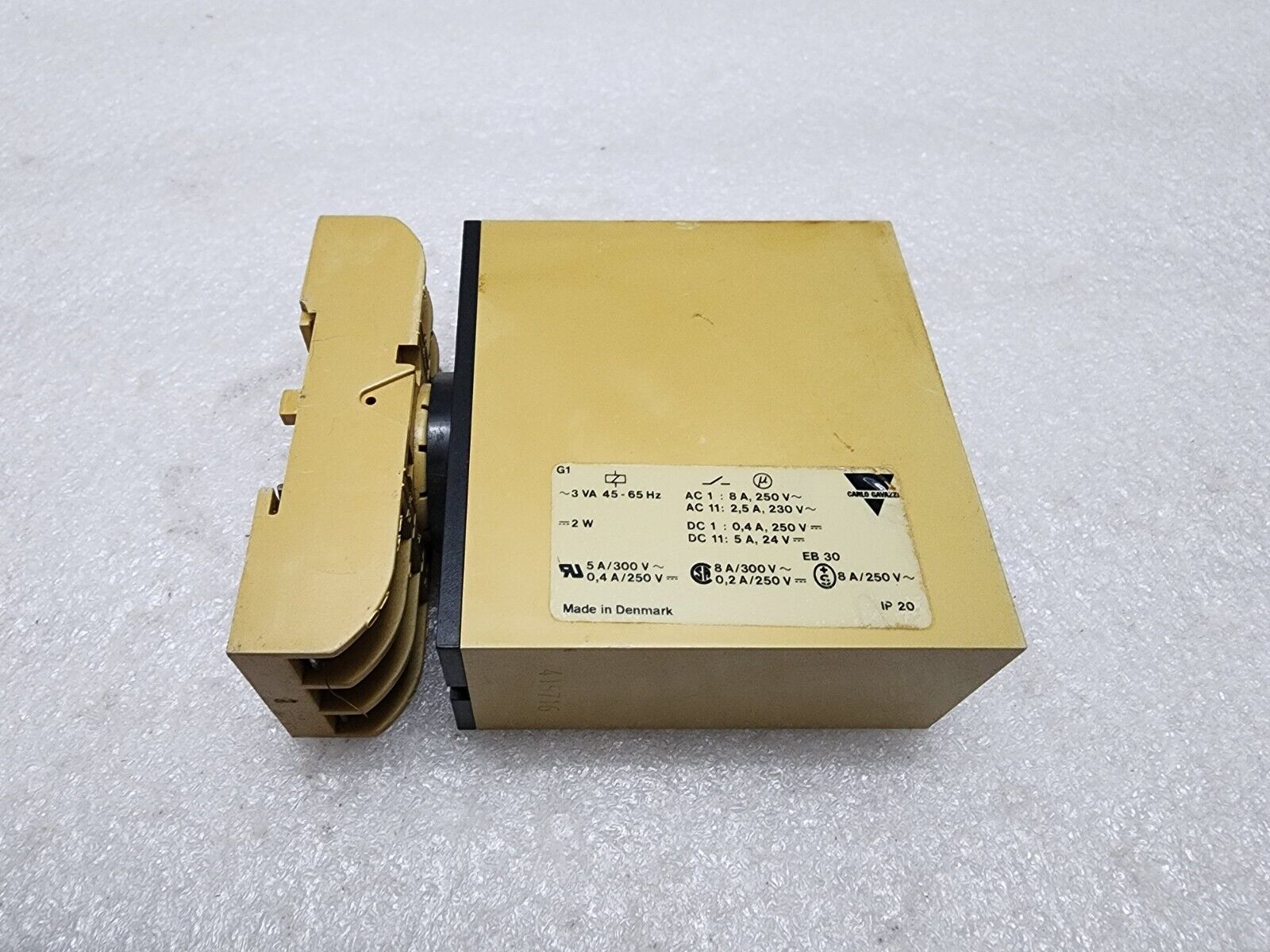 CARLO GAVAZZI S 112 166 230 INTERVAL TIMER S112166230 230V