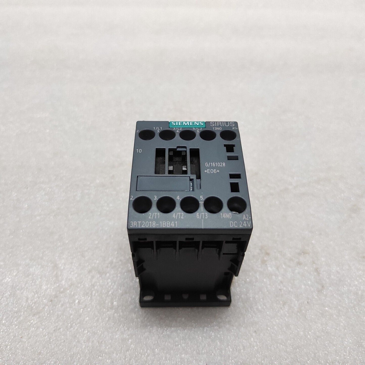 SIEMENS 3RT2018-1BB41 3-POLE 16A POWER CONTACTOR 24VDC