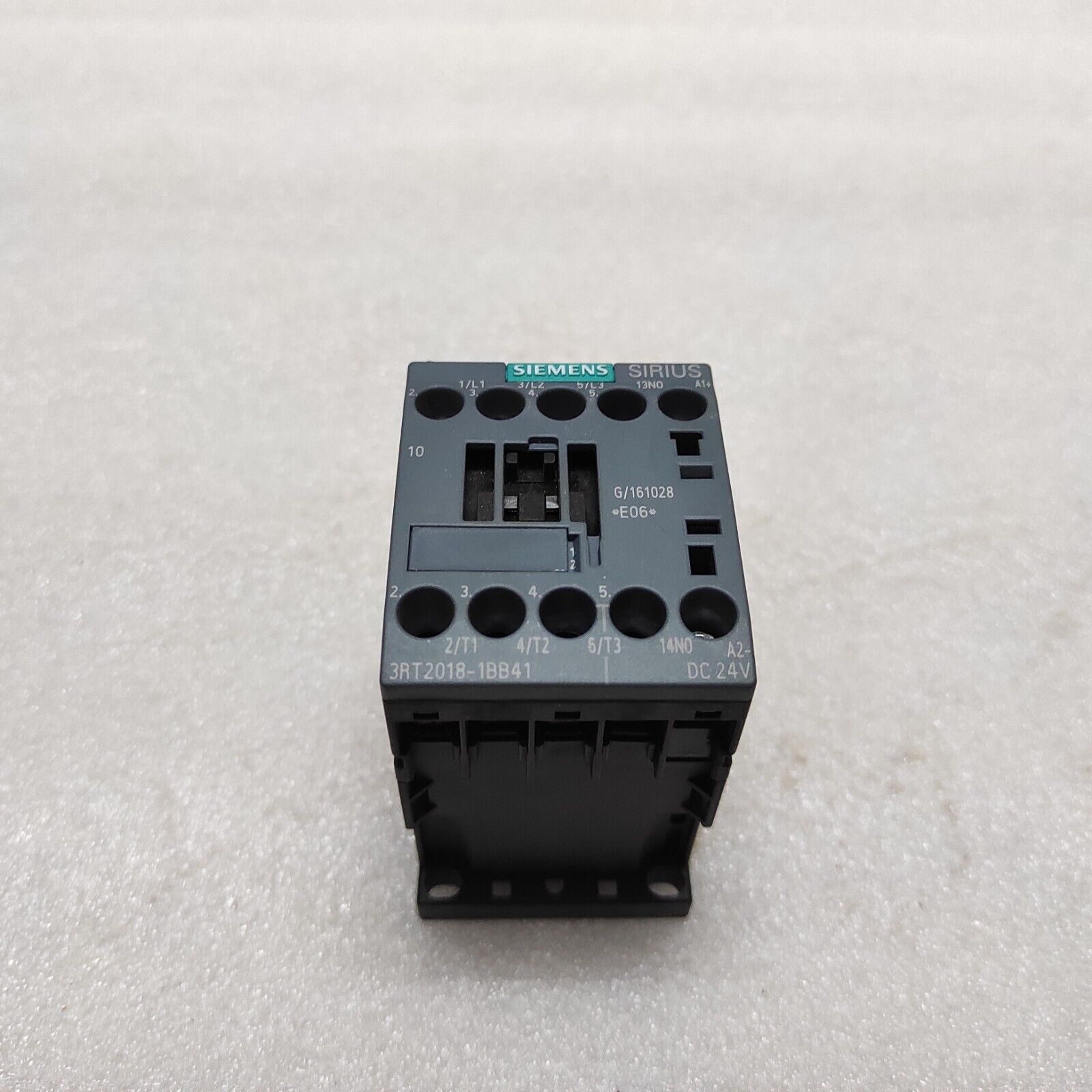 SIEMENS 3RT2018-1BB41 3-POLE 16A POWER CONTACTOR 24VDC