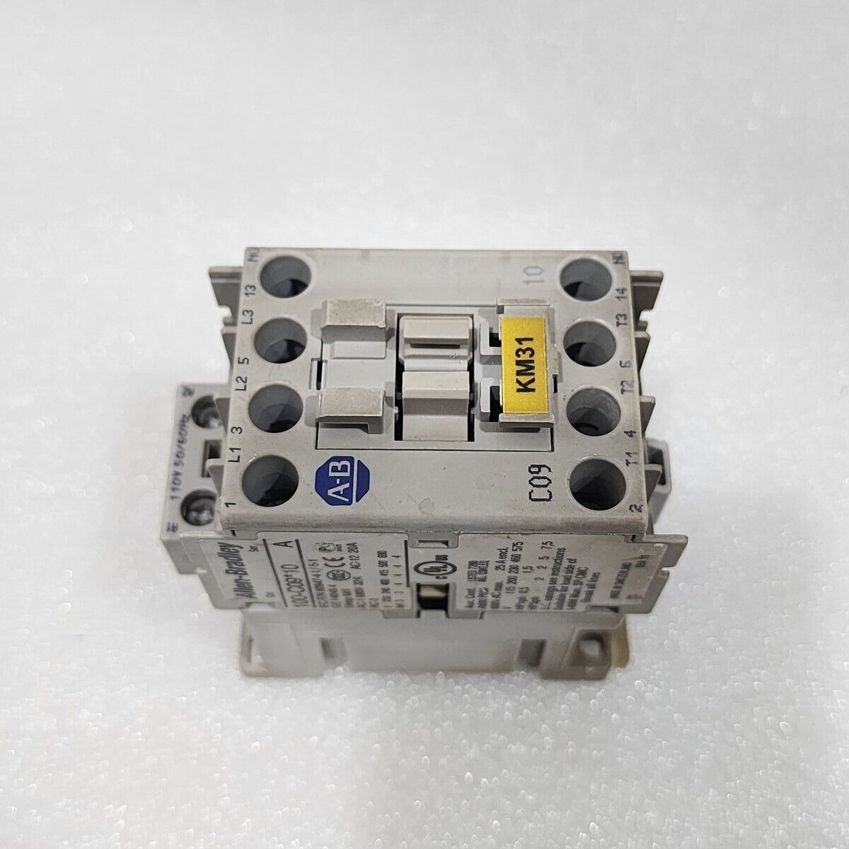 ALLEN BRADLEY C09 MAGNETIC CONTACTOR CAT 100-C09-10 COIL VOLTAGE 110V