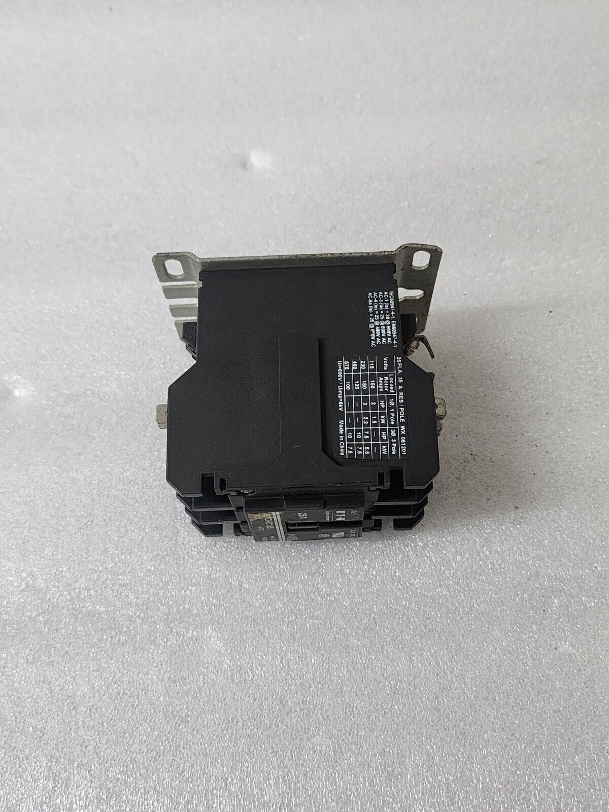 EATON C25DND325 3-POLE MAGNETIC CONTACTOR 25A 24VAC