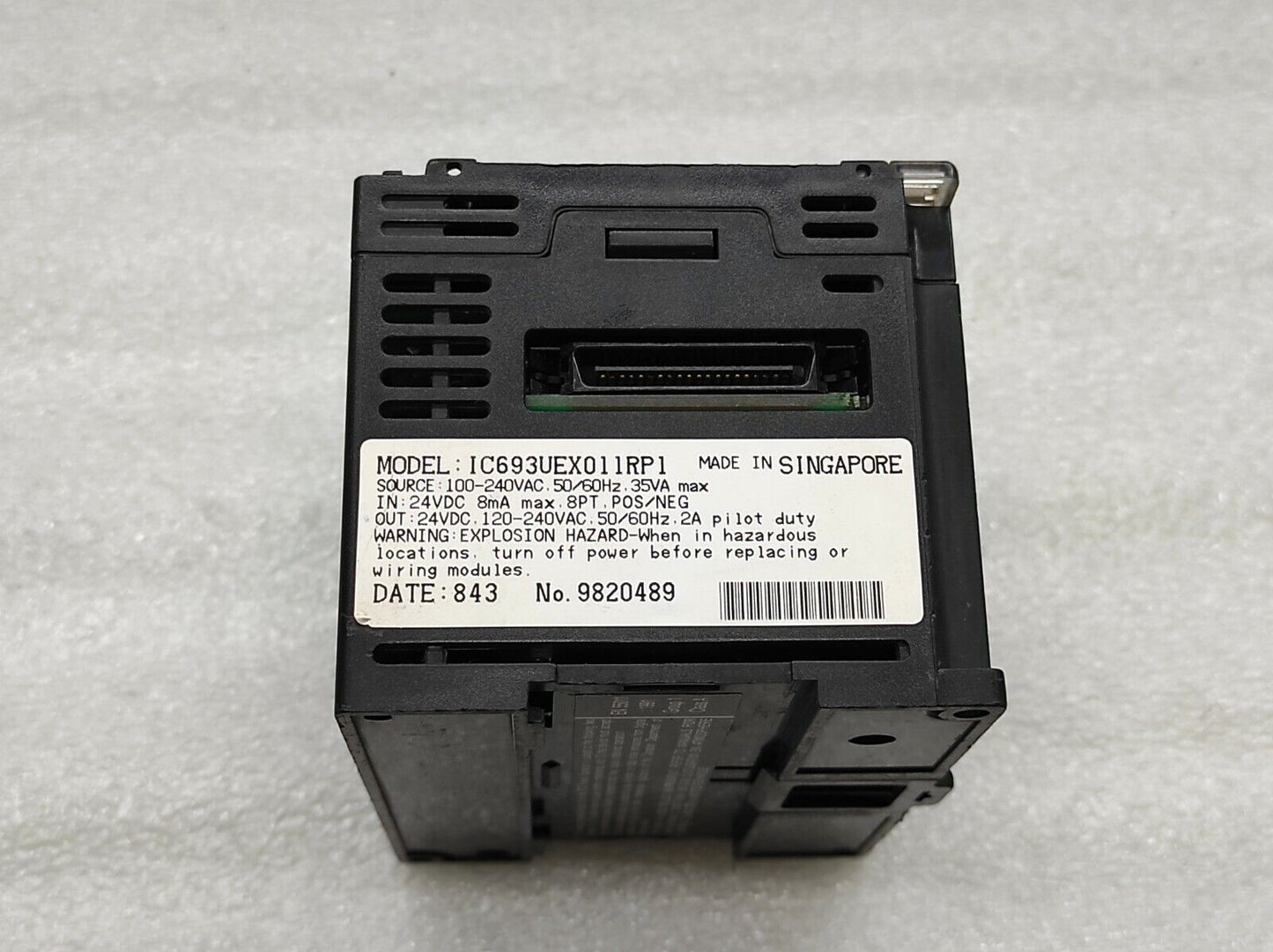 GE FANUC IC693UEX011RP1 PROGRAMMABLE CONTROLLER 100-240VAC