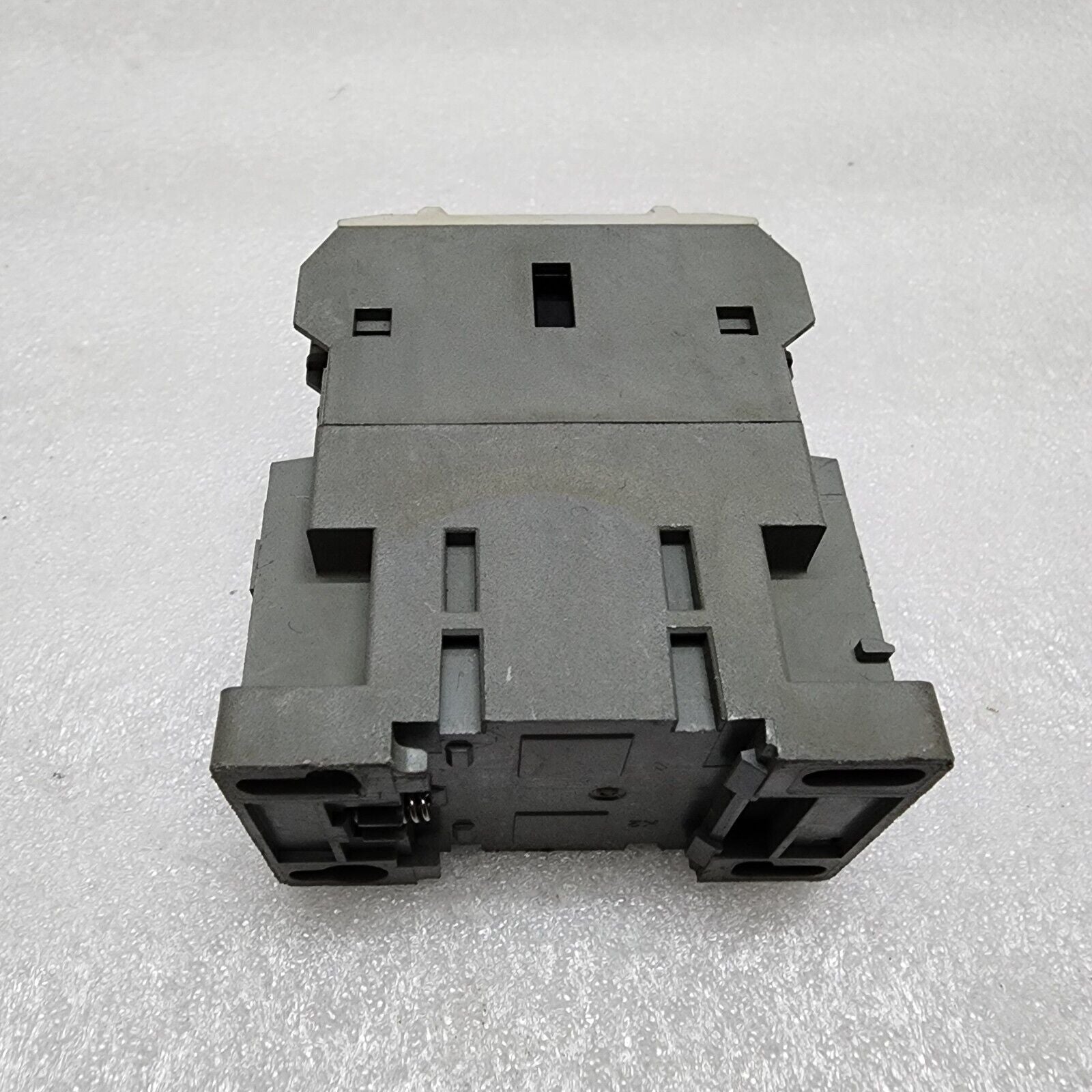 LEGRAND CTX22 MAGNETIC CONTACTOR 9A COIL VOLTAGE 230V