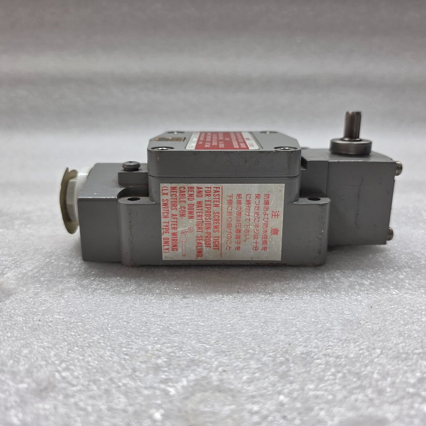 AZBIL 05T601 EXPLOSION PROOF SWITCH 1LX5003