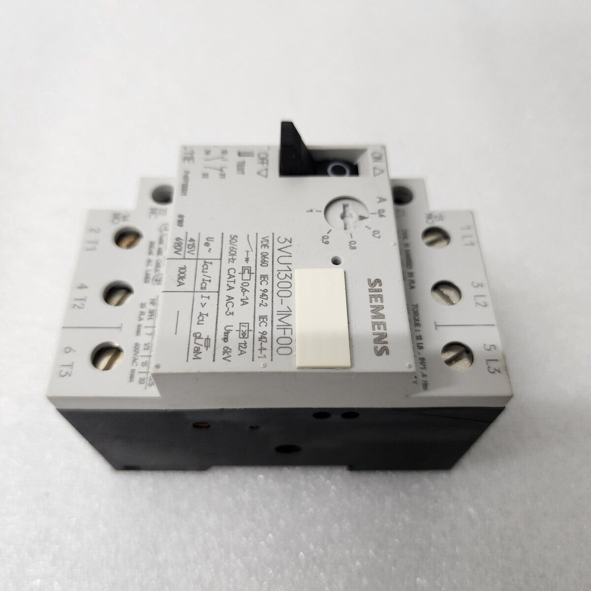 SIEMENS 3VU1300-1MF00 CIRCUIT BREAKER 0.6-1A