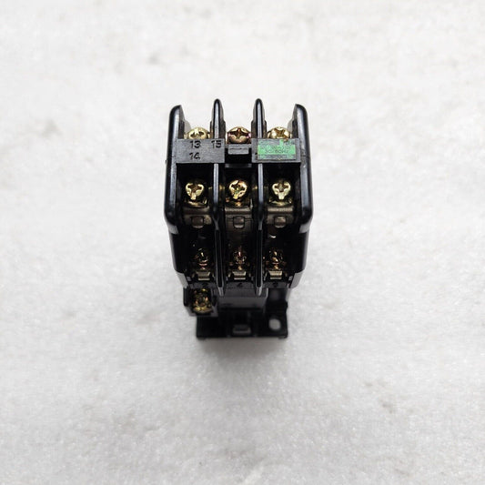 FUJI ELECTRIC SRC50-2U/X 4a2b AUXILIARY RELAY COIL VOLTAGE 100-110V