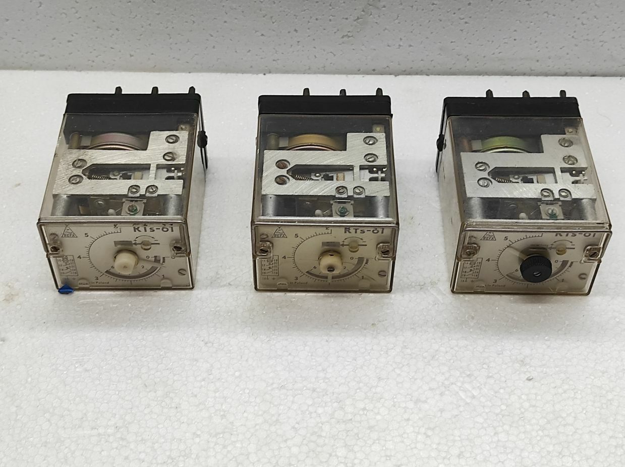 REFA RTS-61 TIME RELAY 5A 220V