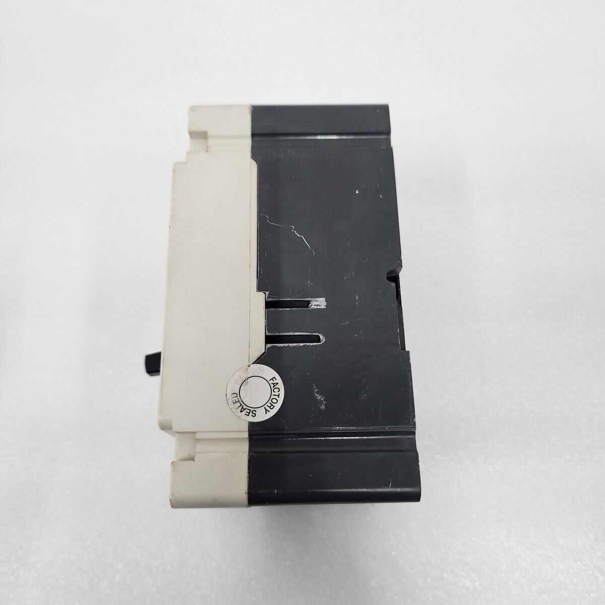 ALLEN BRADLEY 140M-I8P-C30S-M 3-POLE CIRCUIT BREAKER 30A 140M-I8