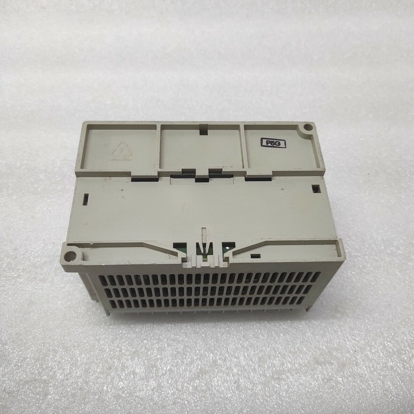 ALLEN BRADLEY MICROLOGIX 1000 CAT 1761-L16BWA DAMAGED