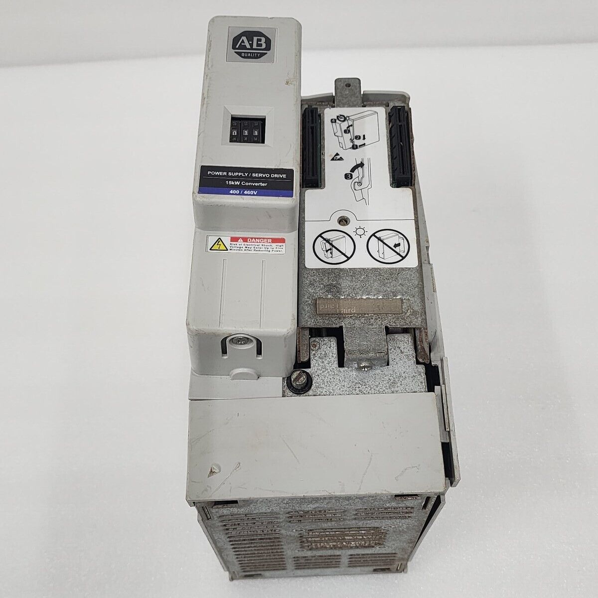 ALLEN BRADLEY 2094-BC02-M02-M BULLETIN 2094 15kW/15A INTEGRATED AXIS POWER MODUL