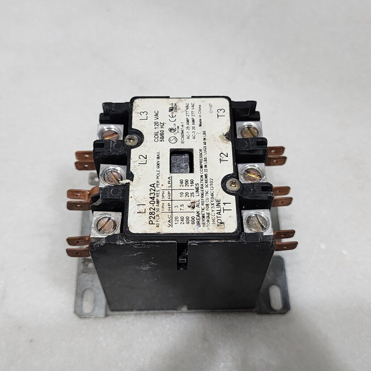 CARRIER P282-0432A 3-POLE MAGNETIC CONTACTOR 40A HCCY3XT04CG102 COIL VOLTAGE: 12