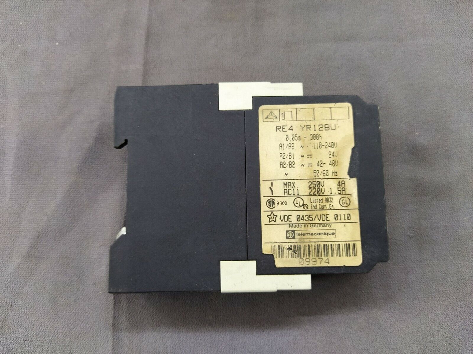 Telemecanique RE4 YR Timer Relay RE4 YR12BU 0.05s-300h 110-240V