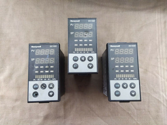 Honeywell DC1020 Temperature Controller DC1020CT-11100B-E