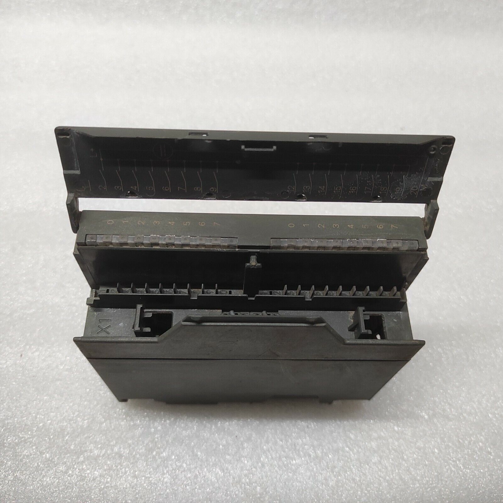 SIEMENS SM321 DIGITAL INPUT MODULE 6ES7 321-1BH02-0AA0 