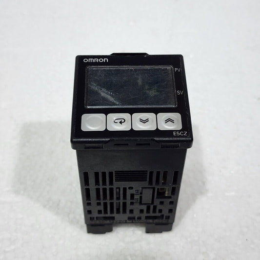OMRON E5CZ-Q2T TEMPERATURE CONTROLLER 100-240V