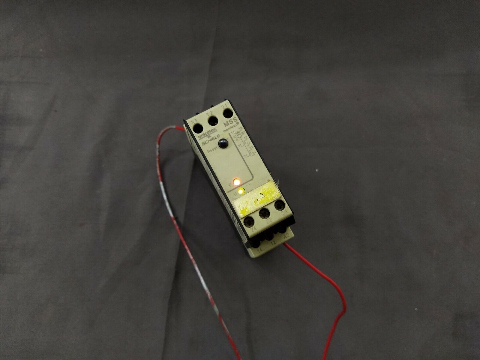 Schiele MSS Mecotron Thermistor Motor Protection Relay 2-430-811-13 220-240V