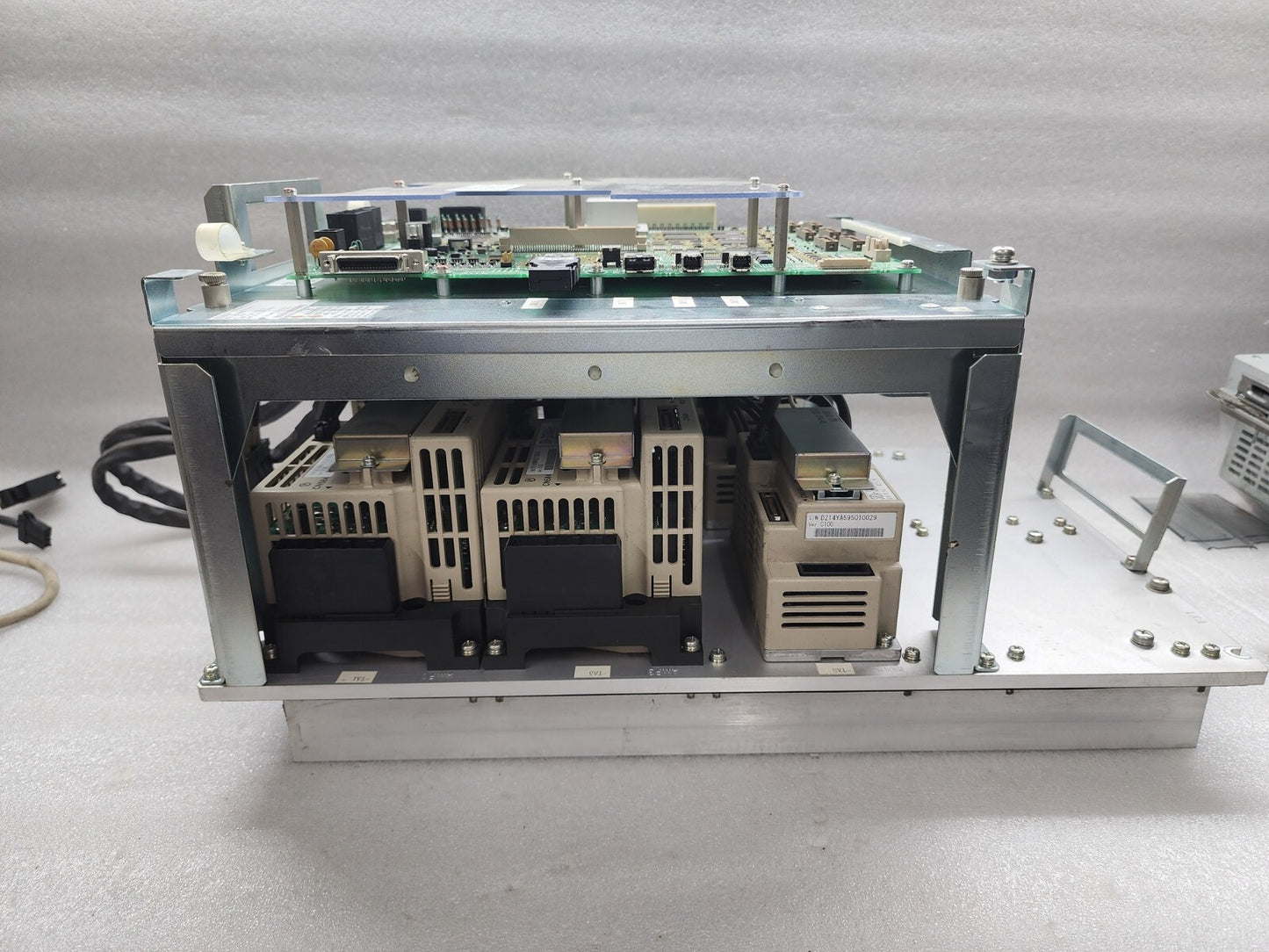 YASKAWA SRDA-MH50 SERVOPACK JZRCR-YSV04-11 MOTOMAN ROBOT DRIVE R15417-257-10