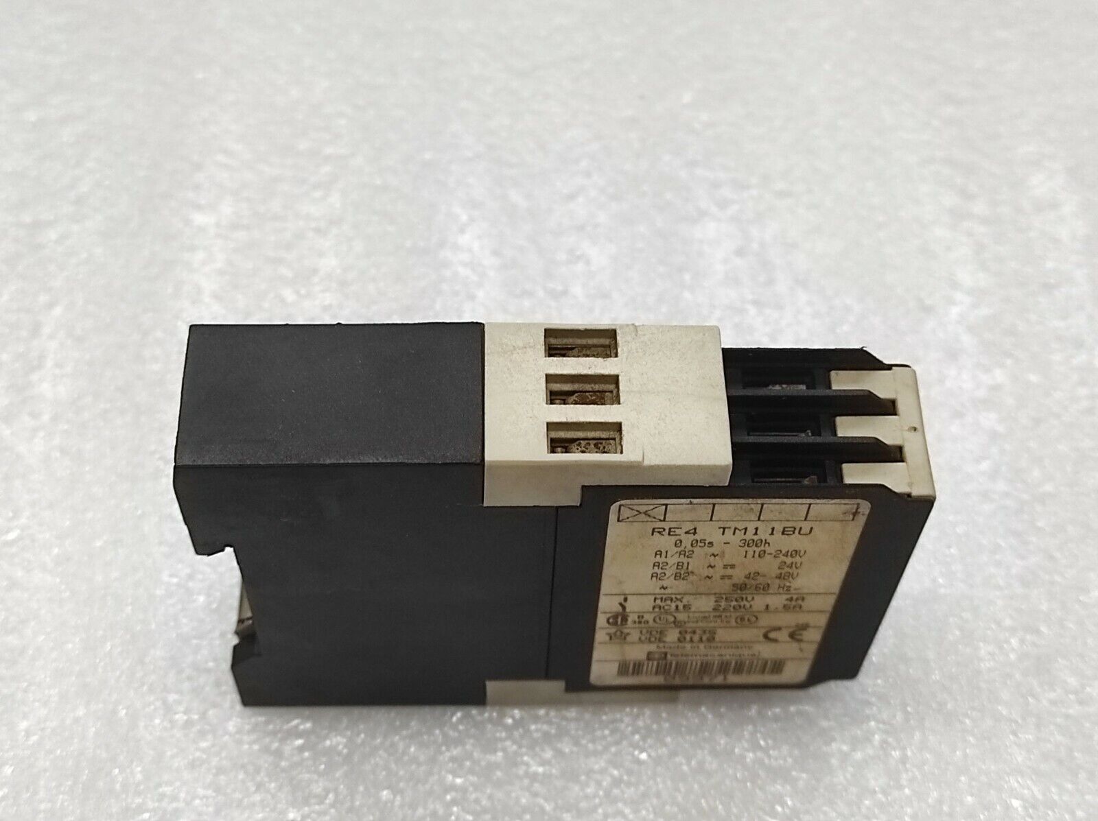 TELEMECANIQUE RE4 TM1 1BU TIMING RELAY 09971 110-240v/24v/42-48V 0.05S-300H RE4 