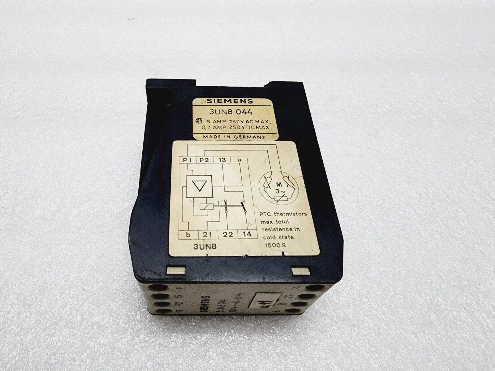 SIEMENS 3UN8 044 CONTACTOR CONTROL RELAY 220V