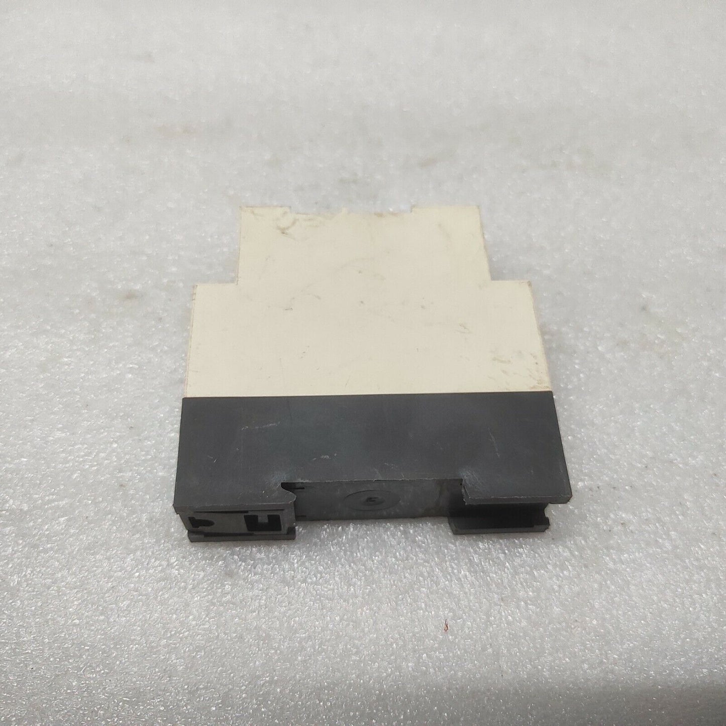 TELEMECANIQUE RE7TL11BU ON DELAY TIMING RELAY 110-240VAC/24VAC-DC