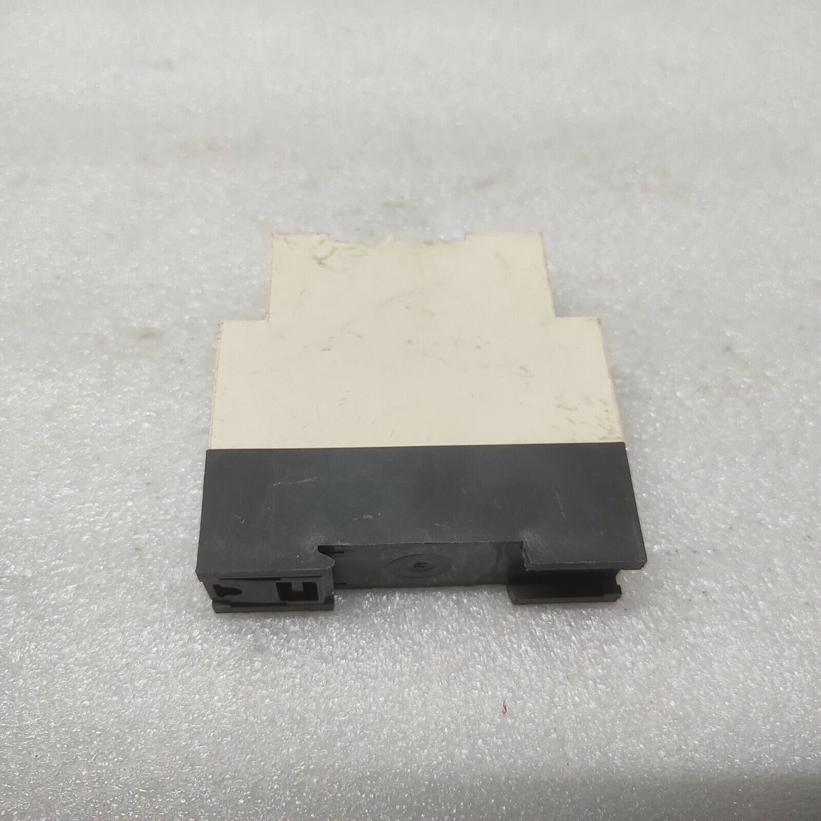 TELEMECANIQUE RE7TL11BU ON DELAY TIMING RELAY 110-240VAC/24VAC-DC